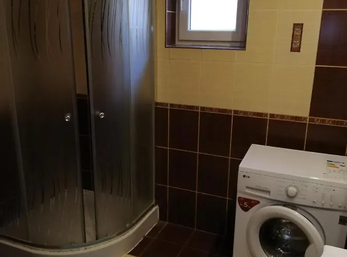 Halex 3 Δωμάτια σε οικογενειακή κατοικία *